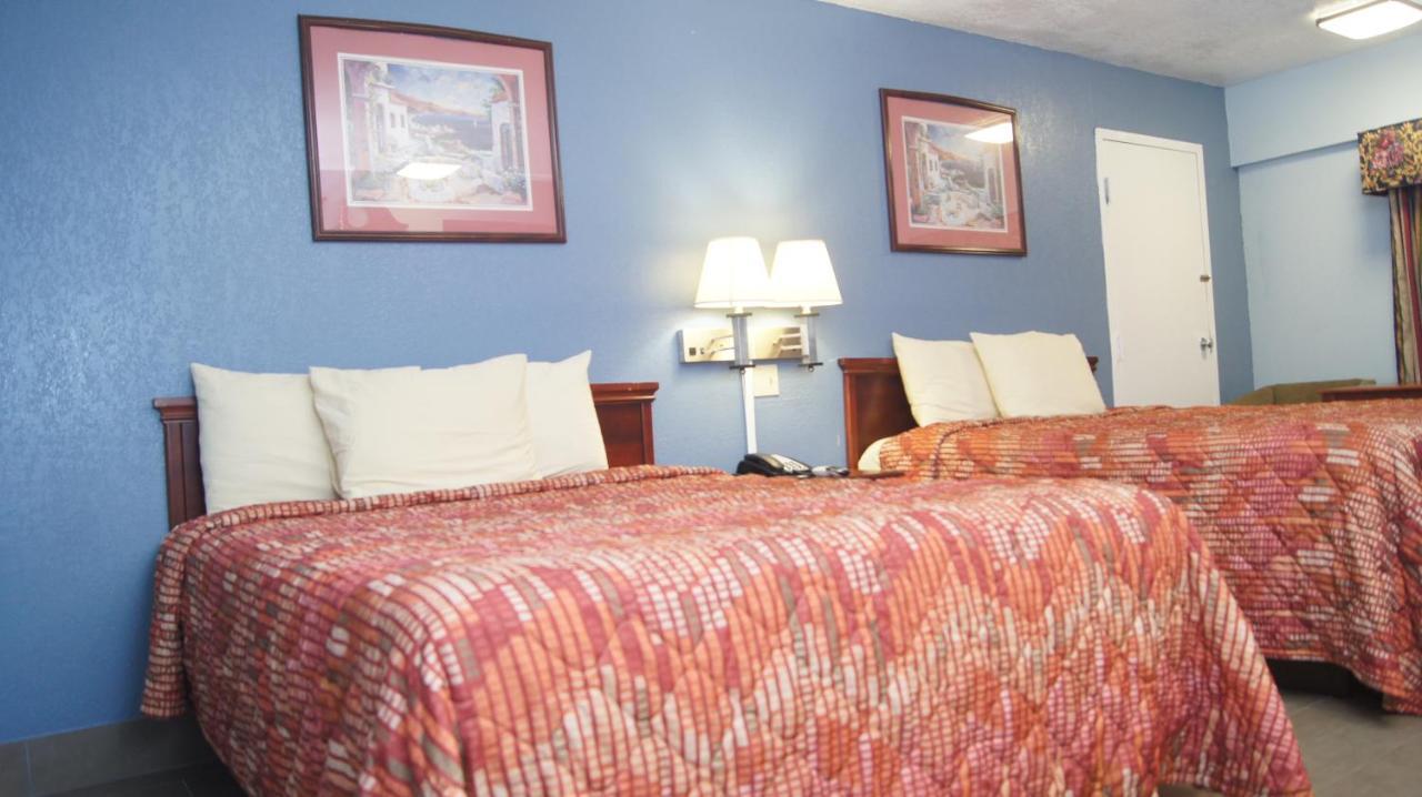 Holiday Lodge & Suites Mcalester Buitenkant foto